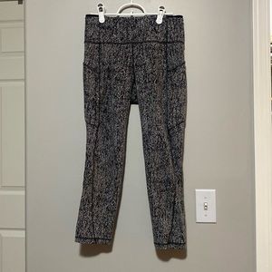 Lululemon black and white Leggings